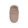Lichtbruine voetenzak - Footmuff embossed milky coffee (Geboortelijst Jerome S.)